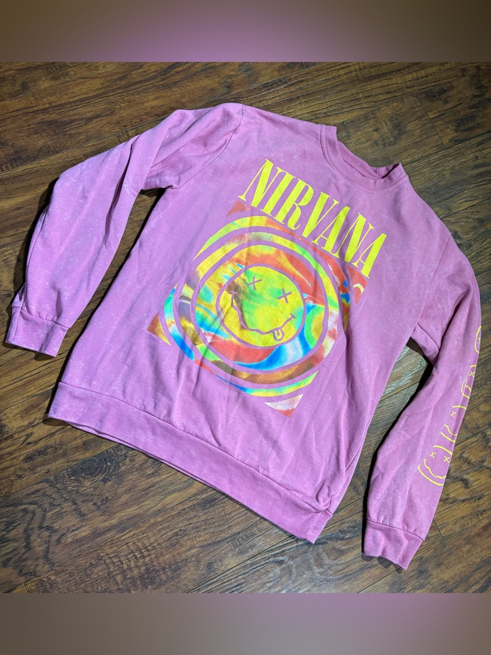 NIRVANA women’s size M graphic pullover